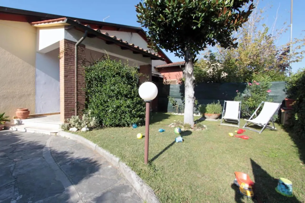 Villa Patio Forte dei Marmi Italy